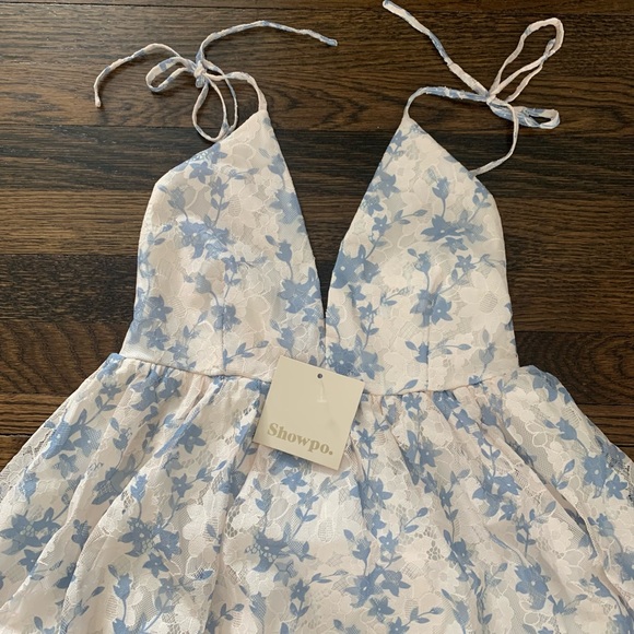 Showpo. Dresses & Skirts - Showpo Lace Dress